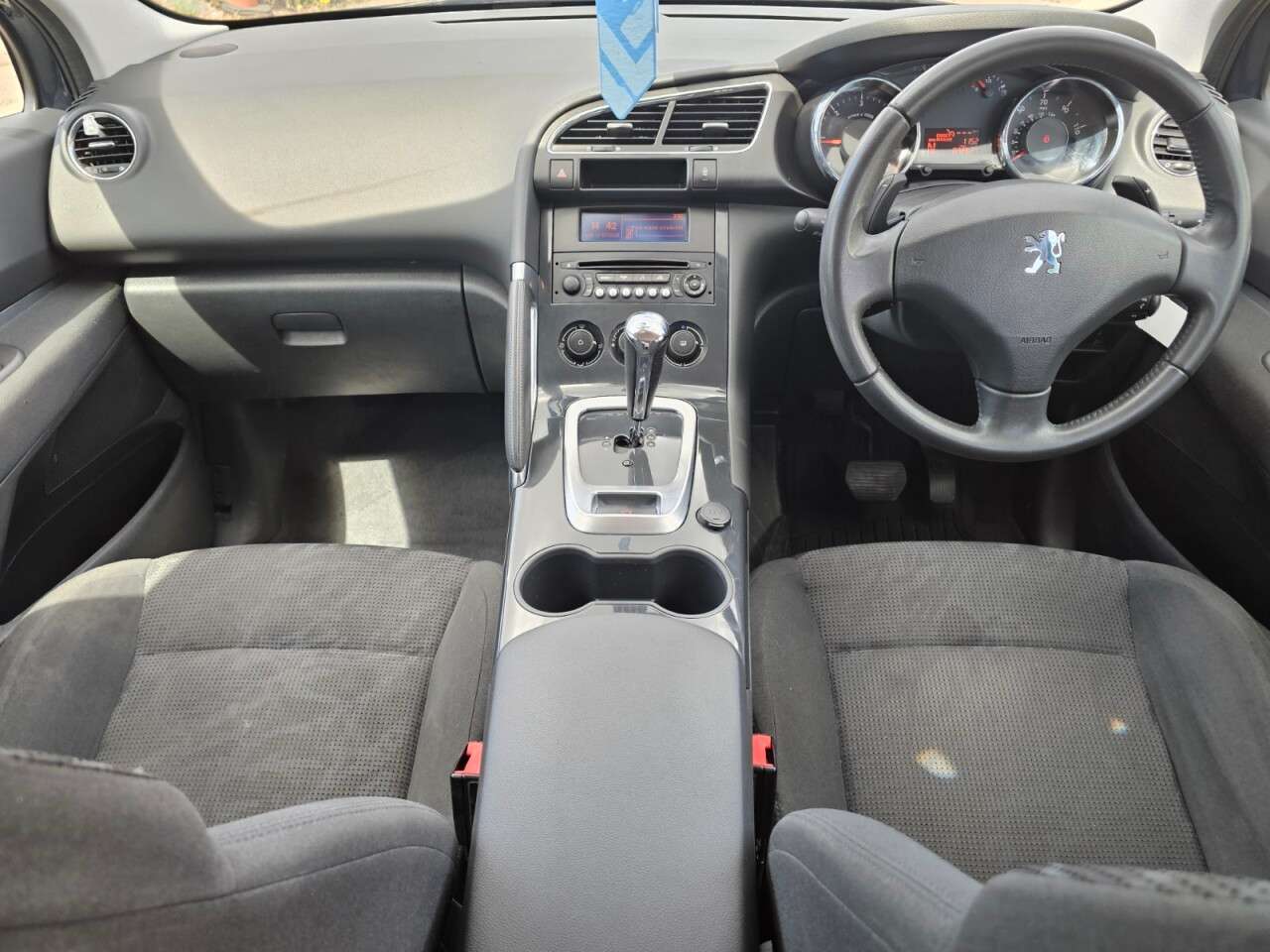 A 2013 PEUGEOT 3008 1.6 e-HDi Active SUV 5dr Diesel EGC Euro 5 (s/s) (115 ps) 6 M warranty £100 A 2013 PEUGEOT 3008 1.6 e-HDi Active SUV 5dr Diesel EGC Euro 5 (s/s) (115 ps) 6 M warranty £100