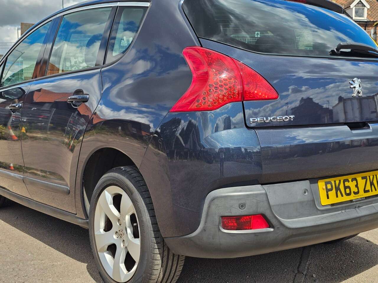 2013 PEUGEOT 3008 2013 PEUGEOT 3008