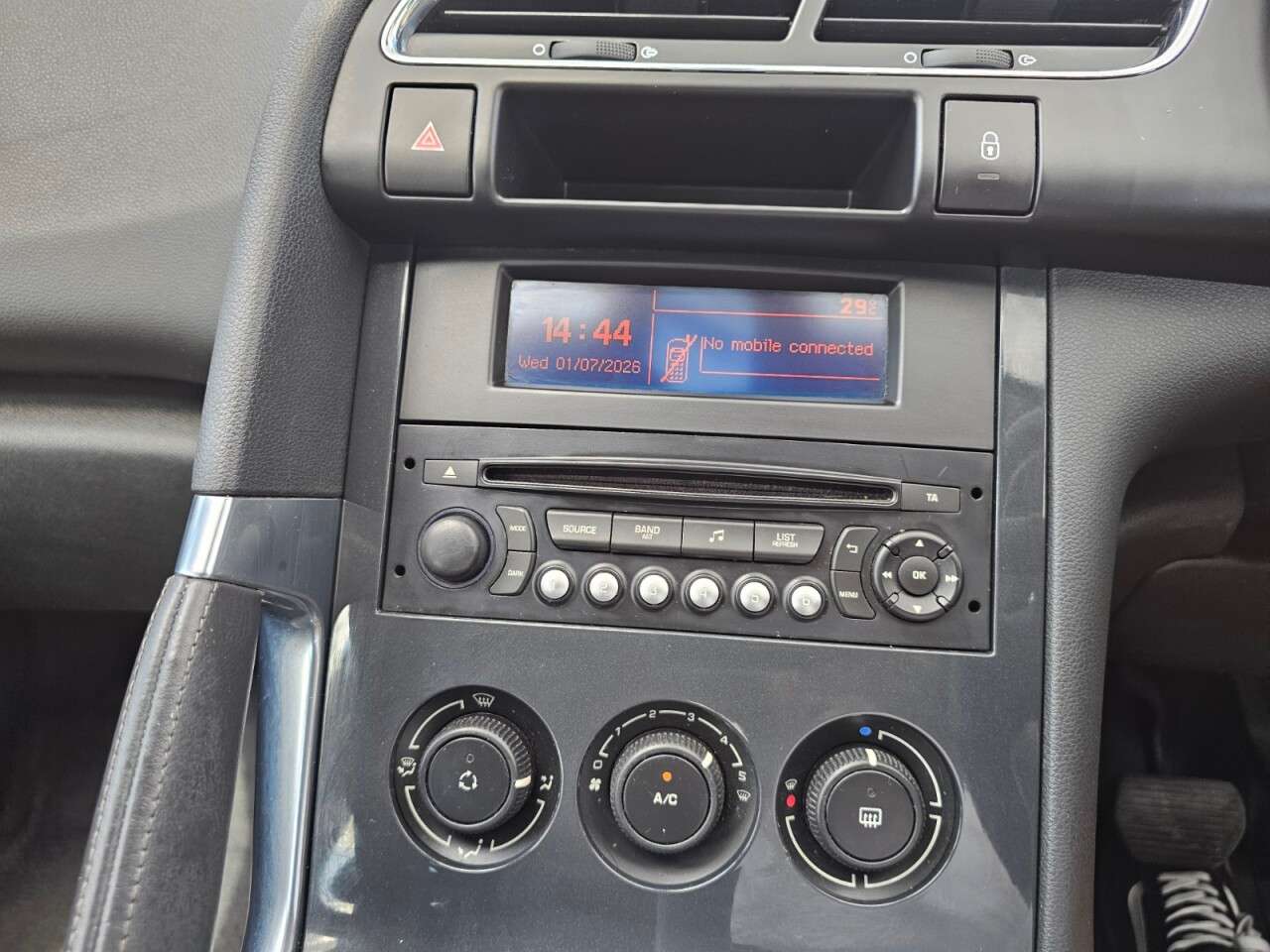 2013 PEUGEOT 3008 2013 PEUGEOT 3008