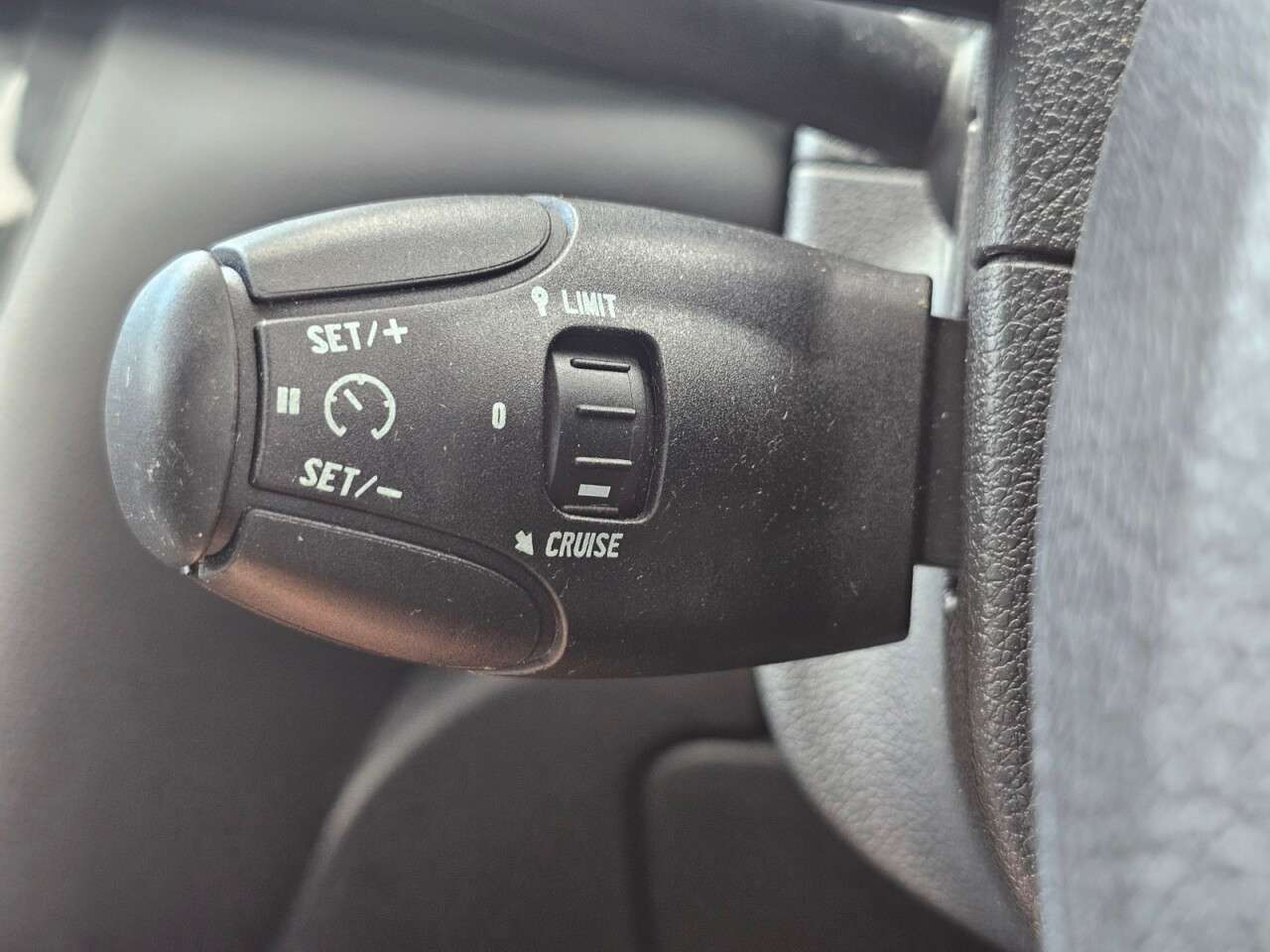 2013 PEUGEOT 3008 2013 PEUGEOT 3008