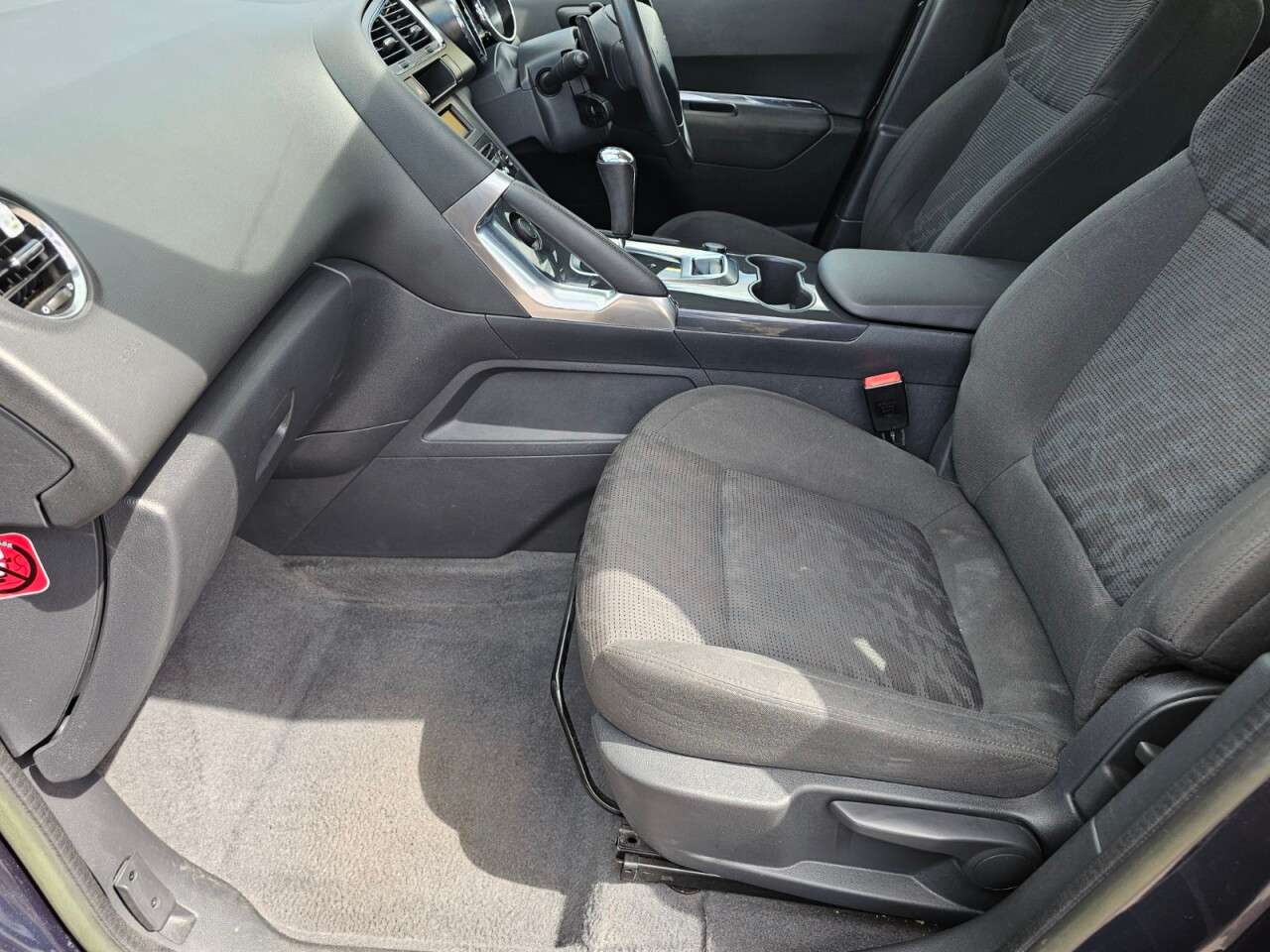 2013 PEUGEOT 3008 2013 PEUGEOT 3008