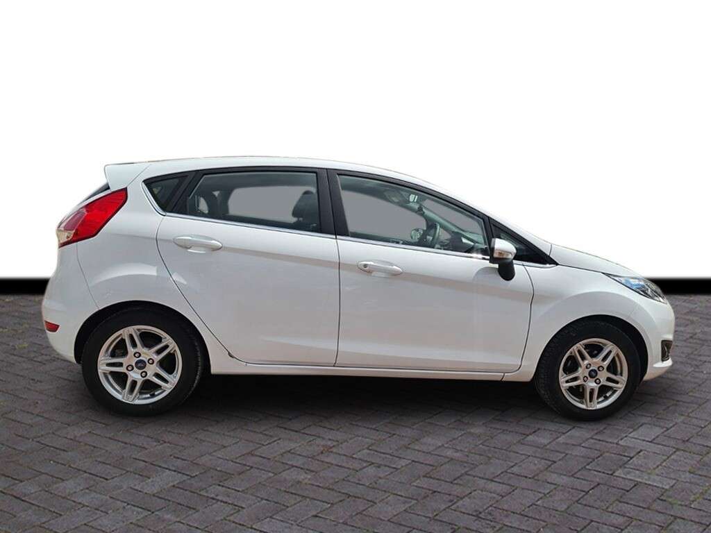 A 2013 FORD FIESTA 1.25 Zetec Hatchback 5dr Petrol Manual Euro 5 (82 ps) A 2013 FORD FIESTA 1.25 Zetec Hatchback 5dr Petrol Manual Euro 5 (82 ps)