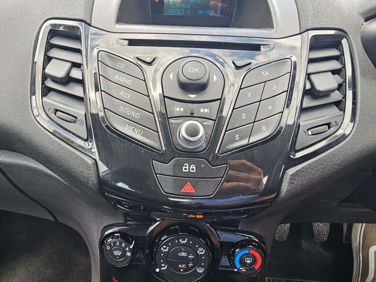 2013 FORD FIESTA 2013 FORD FIESTA