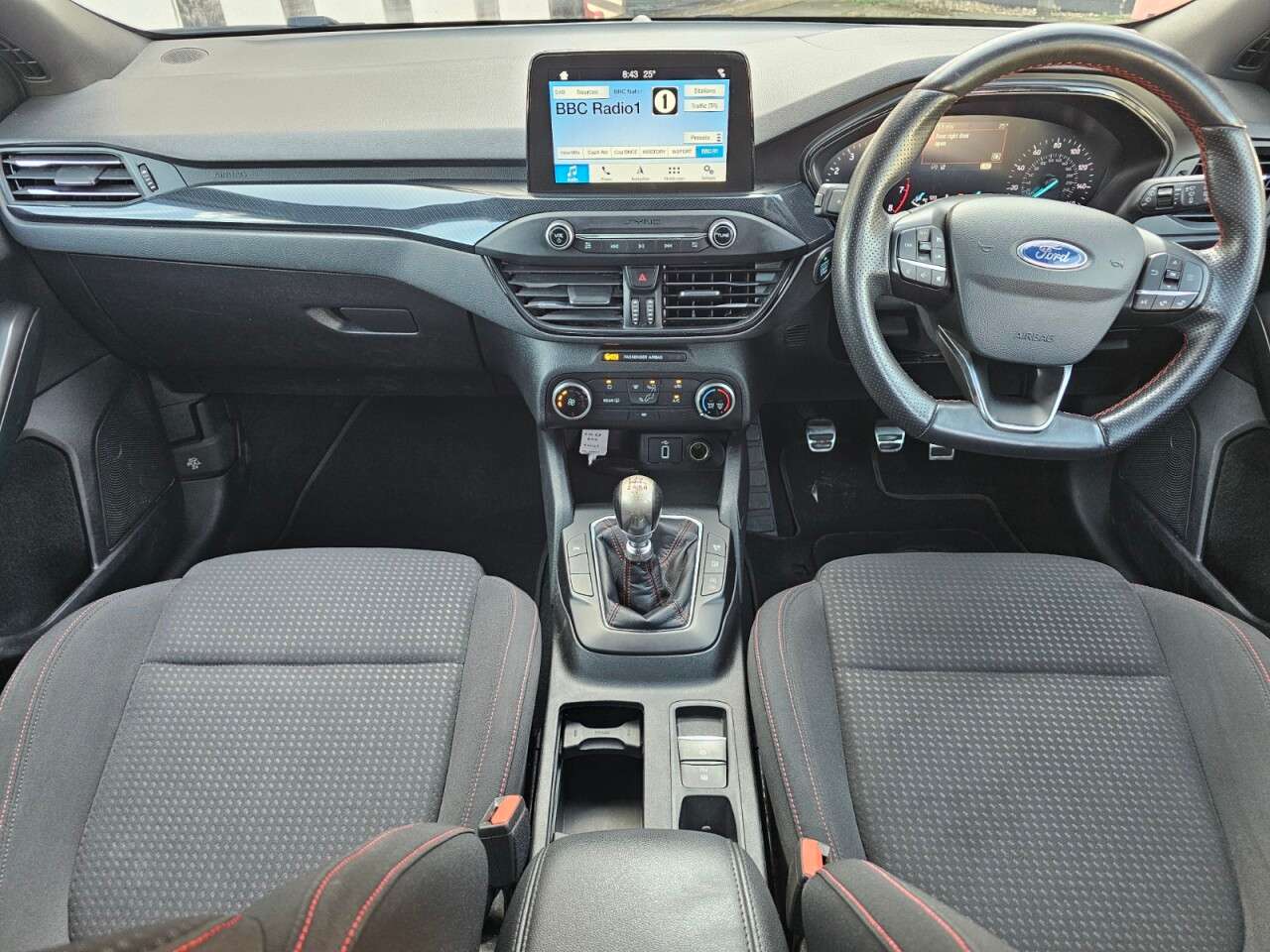 A 2019 FORD FOCUS 1.0T EcoBoost ST-Line Hatchback 5dr Petrol Manual Euro 6 (s/s) (125 ps) 6 m A 2019 FORD FOCUS 1.0T EcoBoost ST-Line Hatchback 5dr Petrol Manual Euro 6 (s/s) (125 ps) 6 m