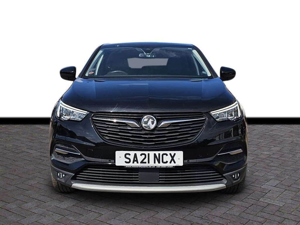A 2021 VAUXHALL GRANDLAND X 1.2 Turbo SRi Nav SUV 5dr Petrol Auto Euro 6 (s/s) (130 ps) 6 months warran A 2021 VAUXHALL GRANDLAND X 1.2 Turbo SRi Nav SUV 5dr Petrol Auto Euro 6 (s/s) (130 ps) 6 months warran