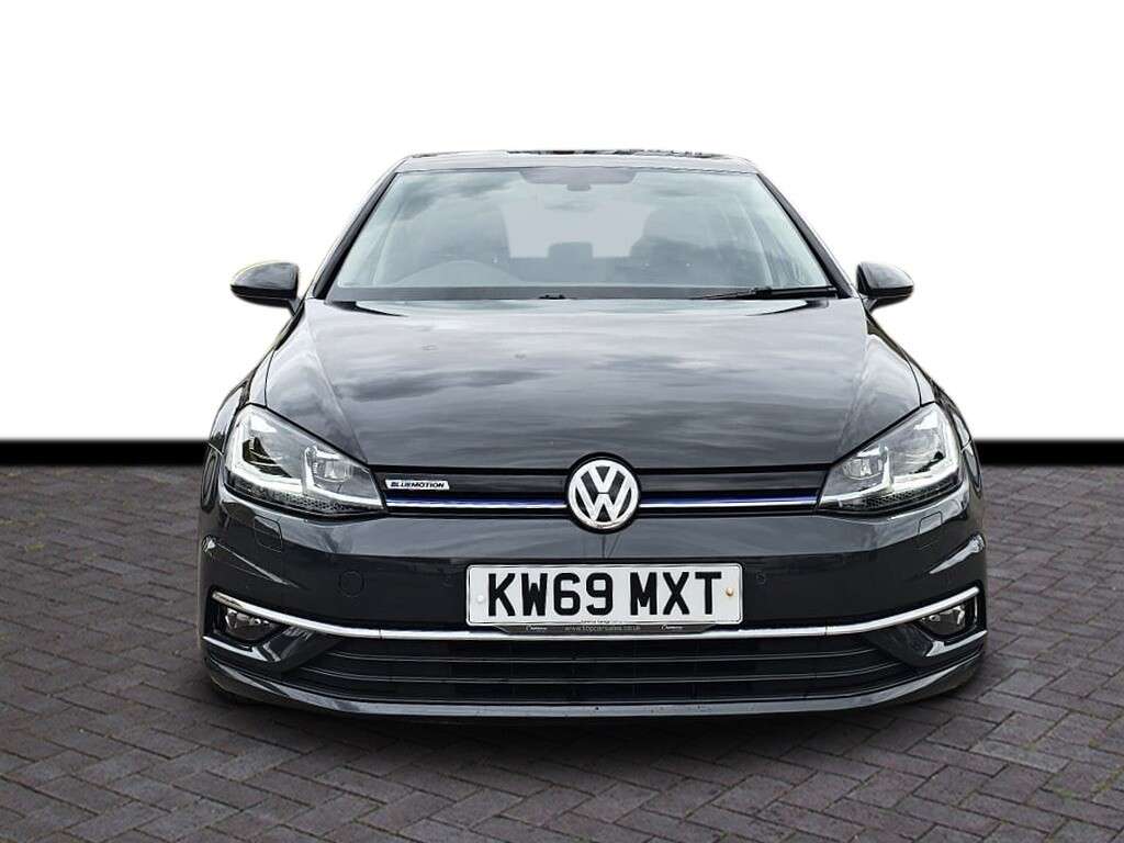 A 2019 VOLKSWAGEN GOLF 1.5 TSI EVO Match Edition Hatchback 5dr Petrol Manual Euro 6 (s/s) (130 ps) A 2019 VOLKSWAGEN GOLF 1.5 TSI EVO Match Edition Hatchback 5dr Petrol Manual Euro 6 (s/s) (130 ps)