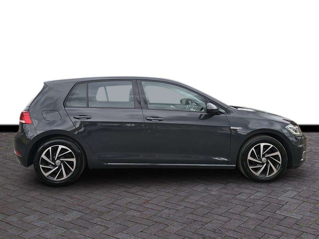 A 2019 VOLKSWAGEN GOLF 1.5 TSI EVO Match Edition Hatchback 5dr Petrol Manual Euro 6 (s/s) (130 ps) A 2019 VOLKSWAGEN GOLF 1.5 TSI EVO Match Edition Hatchback 5dr Petrol Manual Euro 6 (s/s) (130 ps)
