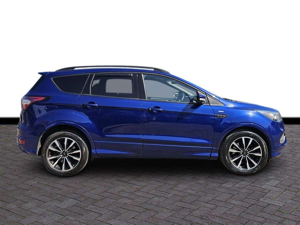 A 2017 FORD KUGA 2.0 TDCi EcoBlue ST-Line SUV 5dr Diesel Manual Euro 6 (s/s) (150 ps) A 2017 FORD KUGA 2.0 TDCi EcoBlue ST-Line SUV 5dr Diesel Manual Euro 6 (s/s) (150 ps)