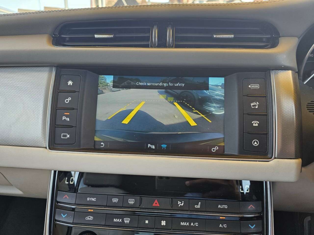 2015 JAGUAR XF 2015 JAGUAR XF