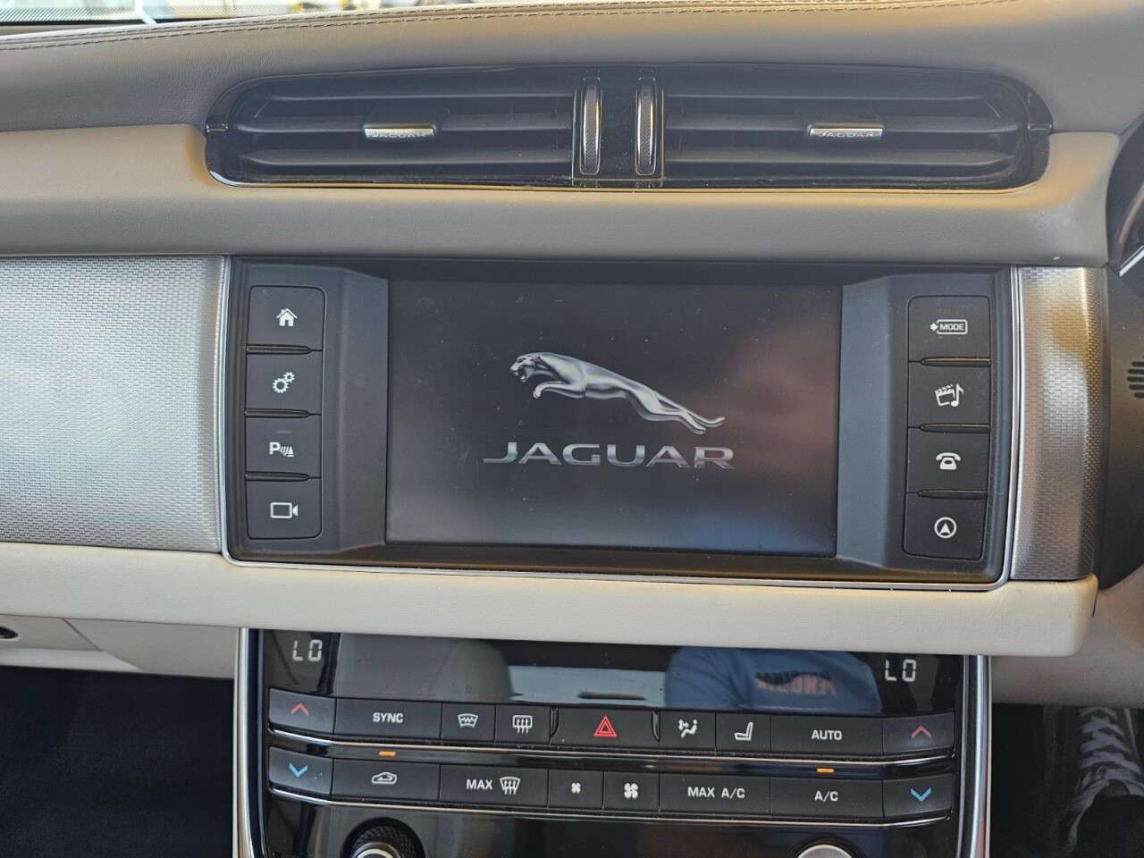 2015 JAGUAR XF 2015 JAGUAR XF