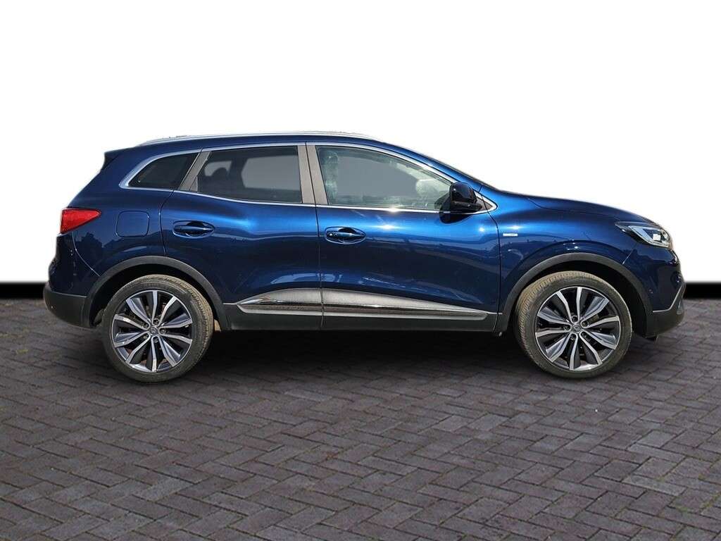 A 2017 RENAULT KADJAR 1.5 dCi Signature S Nav SUV 5dr Diesel Manual Euro 6 (s/s) (110 ps) 6 month A 2017 RENAULT KADJAR 1.5 dCi Signature S Nav SUV 5dr Diesel Manual Euro 6 (s/s) (110 ps) 6 month