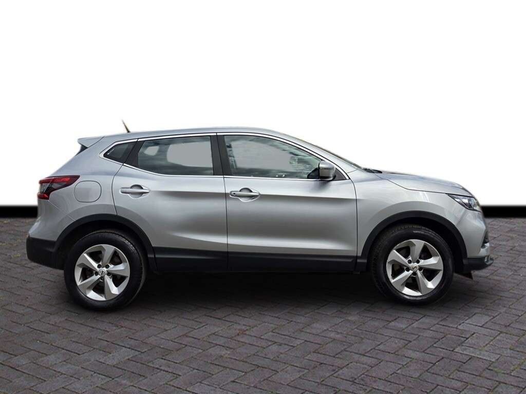 A 2018 NISSAN QASHQAI 1.5 dCi Acenta SUV 5dr Diesel Manual Euro 6 (s/s) (115 ps) 6 months warrant A 2018 NISSAN QASHQAI 1.5 dCi Acenta SUV 5dr Diesel Manual Euro 6 (s/s) (115 ps) 6 months warrant