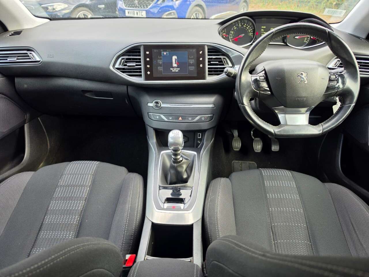 A 2016 PEUGEOT 308 1.6 BlueHDi Allure Hatchback 5dr Diesel Manual Euro 6 (s/s) (120 ps) 6 mont A 2016 PEUGEOT 308 1.6 BlueHDi Allure Hatchback 5dr Diesel Manual Euro 6 (s/s) (120 ps) 6 mont