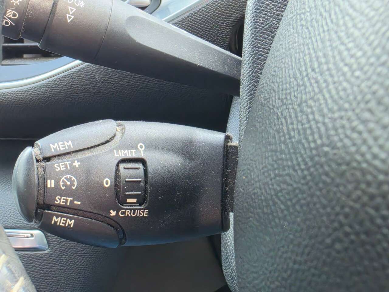 2016 PEUGEOT 308 2016 PEUGEOT 308