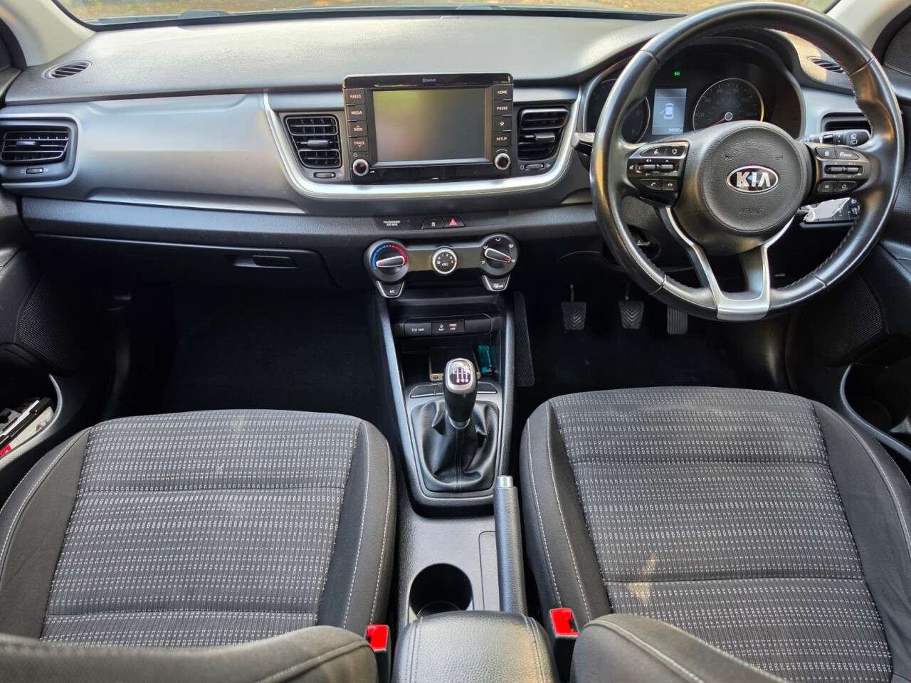 A 2018 KIA STONIC 1.6 CRDi 2 SUV 5dr Diesel Manual Euro 6 (s/s) (108 bhp) 6 months warranty, A 2018 KIA STONIC 1.6 CRDi 2 SUV 5dr Diesel Manual Euro 6 (s/s) (108 bhp) 6 months warranty,