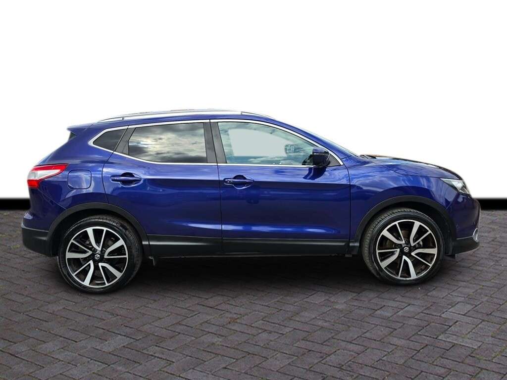 A 2016 NISSAN QASHQAI 1.5 dCi Tekna SUV 5dr Diesel Manual 2WD Euro 6 (s/s) (110 ps) 6 M Warranty A 2016 NISSAN QASHQAI 1.5 dCi Tekna SUV 5dr Diesel Manual 2WD Euro 6 (s/s) (110 ps) 6 M Warranty