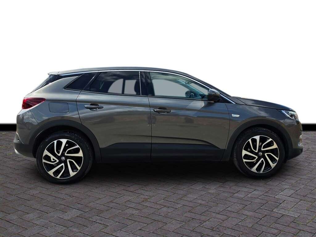 A 2018 VAUXHALL GRANDLAND X 1.2 Turbo Elite Nav SUV 5dr Petrol Manual Euro 6 (s/s) (130 ps) 6 months wa A 2018 VAUXHALL GRANDLAND X 1.2 Turbo Elite Nav SUV 5dr Petrol Manual Euro 6 (s/s) (130 ps) 6 months wa