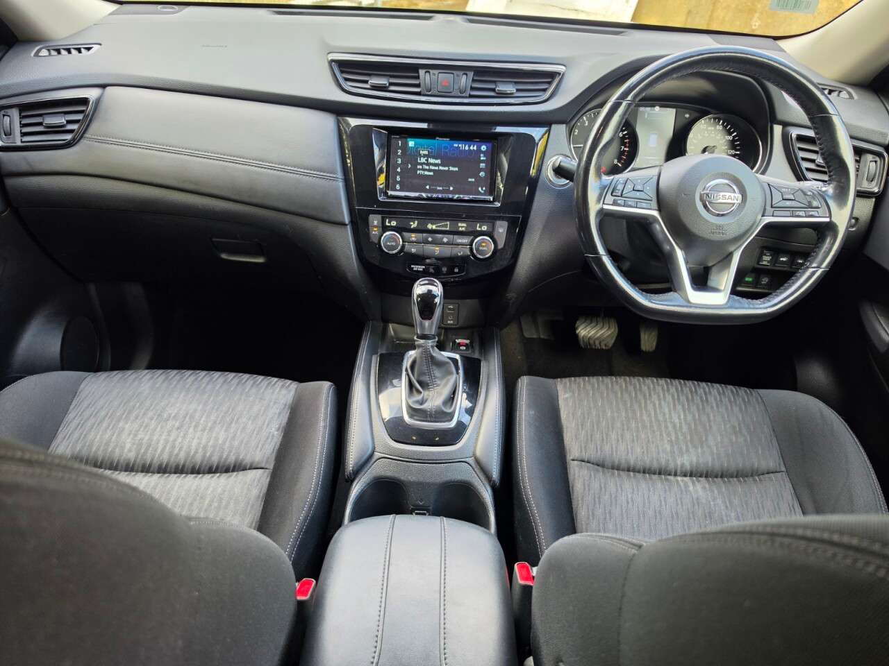 A 2019 NISSAN X-TRAIL 1.3 DIG-T N-Connecta SUV 5dr Petrol DCT Auto Euro 6 (s/s) (160 ps) 6 months A 2019 NISSAN X-TRAIL 1.3 DIG-T N-Connecta SUV 5dr Petrol DCT Auto Euro 6 (s/s) (160 ps) 6 months