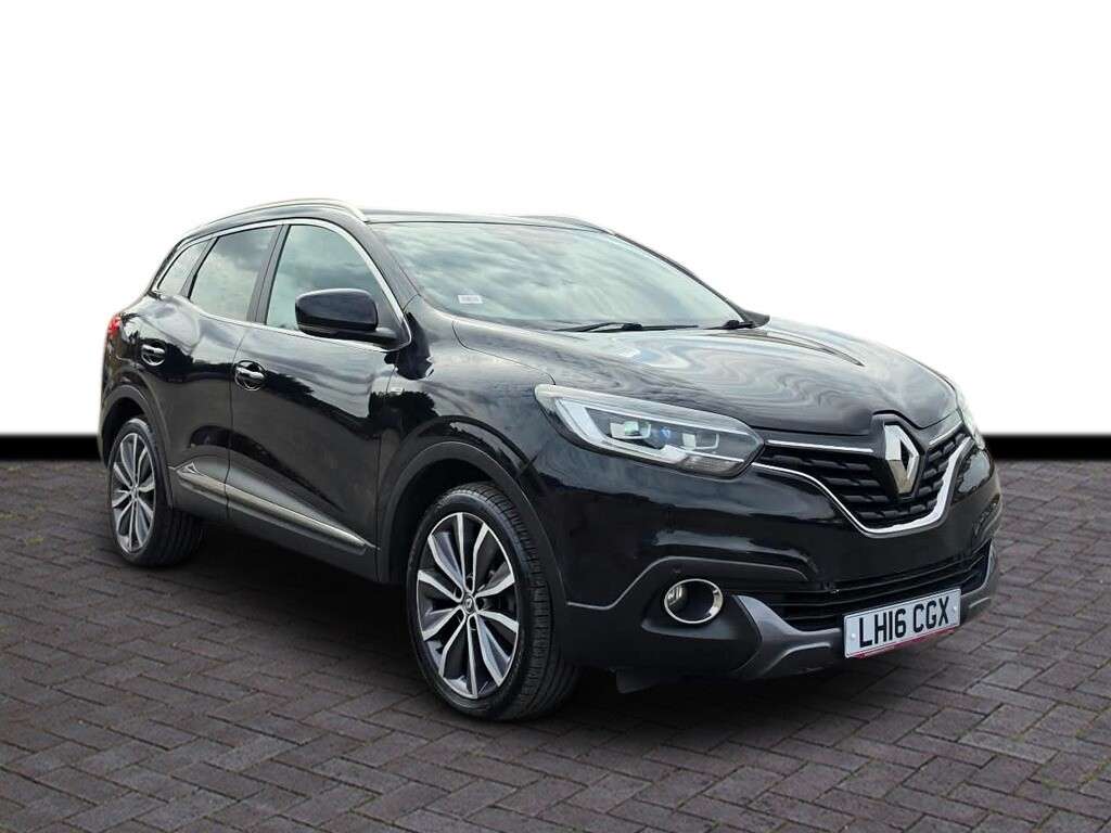 A 2016 RENAULT KADJAR 1.5 dCi Signature Nav SUV 5dr Diesel EDC Euro 6 (s/s) (110 ps) 6 months war A 2016 RENAULT KADJAR 1.5 dCi Signature Nav SUV 5dr Diesel EDC Euro 6 (s/s) (110 ps) 6 months war