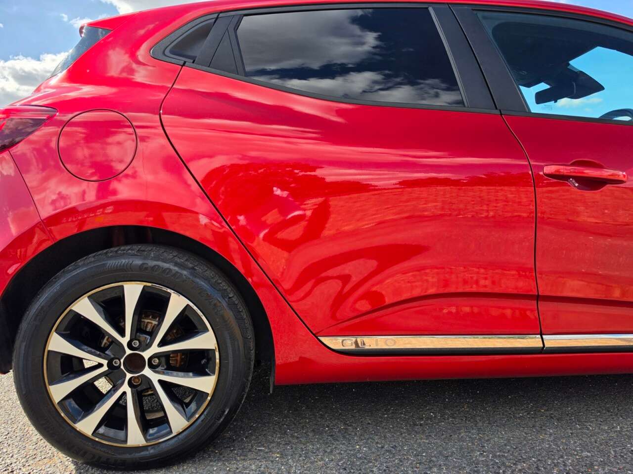 2021 RENAULT CLIO 2021 RENAULT CLIO