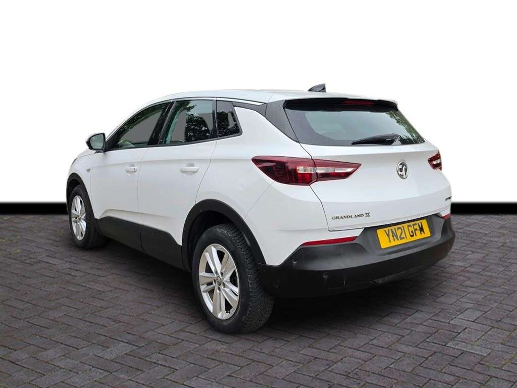 A 2021 VAUXHALL GRANDLAND X 1.5 Turbo D Business Edition Nav SUV 5dr Diesel Manual Euro 6 (s/s) (130 ps A 2021 VAUXHALL GRANDLAND X 1.5 Turbo D Business Edition Nav SUV 5dr Diesel Manual Euro 6 (s/s) (130 ps
