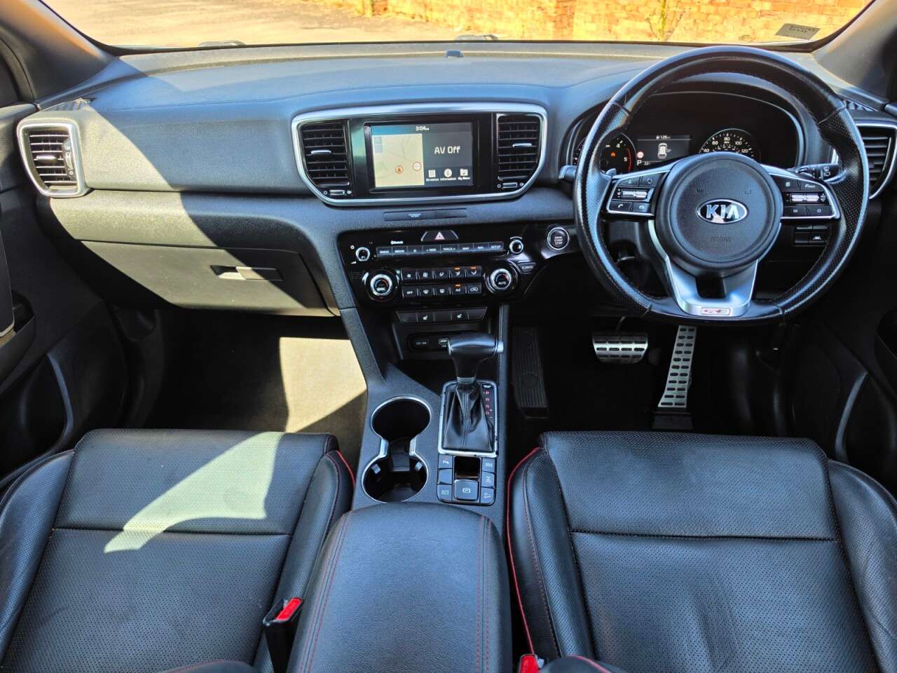 A 2018 KIA SPORTAGE 1.6 CRDi GT-Line SUV 5dr Diesel DCT AWD Euro 6 (s/s) (134 bhp) 6 M warranty A 2018 KIA SPORTAGE 1.6 CRDi GT-Line SUV 5dr Diesel DCT AWD Euro 6 (s/s) (134 bhp) 6 M warranty