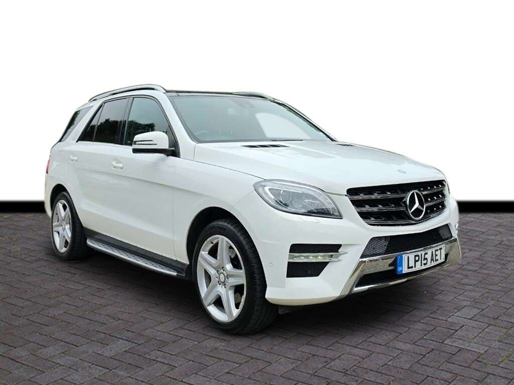 A 2015 MERCEDES-BENZ M CLASS 2.1 ML250 BlueTEC AMG Line SUV 5dr Diesel G-Tronic 4WD Euro 6 (s/s) (204 ps A 2015 MERCEDES-BENZ M CLASS 2.1 ML250 BlueTEC AMG Line SUV 5dr Diesel G-Tronic 4WD Euro 6 (s/s) (204 ps
