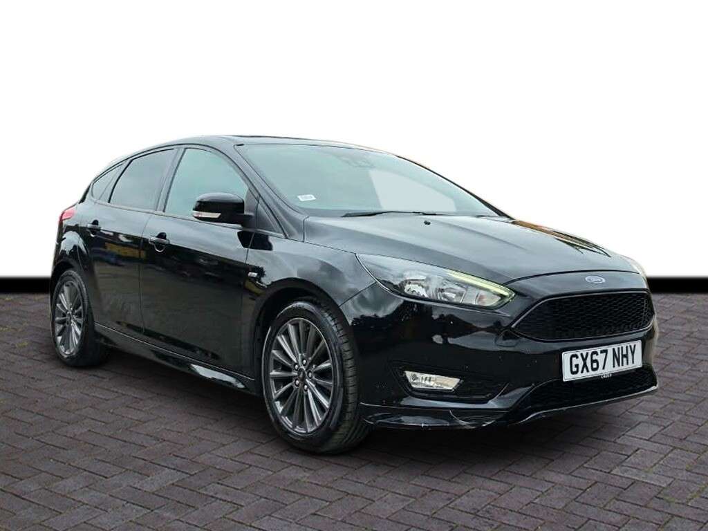 A 2017 FORD FOCUS ST-LINE A 2017 FORD FOCUS ST-LINE