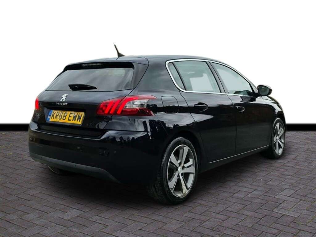 A 2018 PEUGEOT 308 1.2 PureTech GPF Allure Hatchback 5dr Petrol Manual Euro 6 (s/s) (130 ps) 6 A 2018 PEUGEOT 308 1.2 PureTech GPF Allure Hatchback 5dr Petrol Manual Euro 6 (s/s) (130 ps) 6