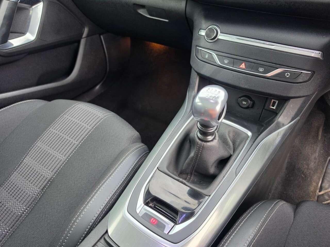 2018 PEUGEOT 308 2018 PEUGEOT 308