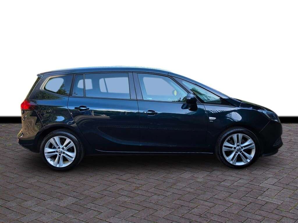 A 2017 VAUXHALL ZAFIRA TOURER 1.4i Turbo SRi Nav MPV 5dr Petrol Manual Euro 6 (140 ps) 6 months warranty, A 2017 VAUXHALL ZAFIRA TOURER 1.4i Turbo SRi Nav MPV 5dr Petrol Manual Euro 6 (140 ps) 6 months warranty,