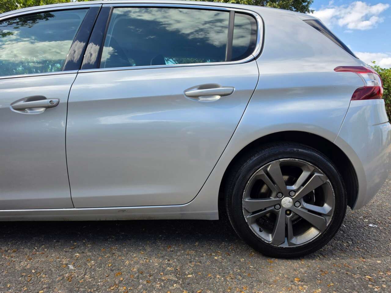 2015 PEUGEOT 308 2015 PEUGEOT 308