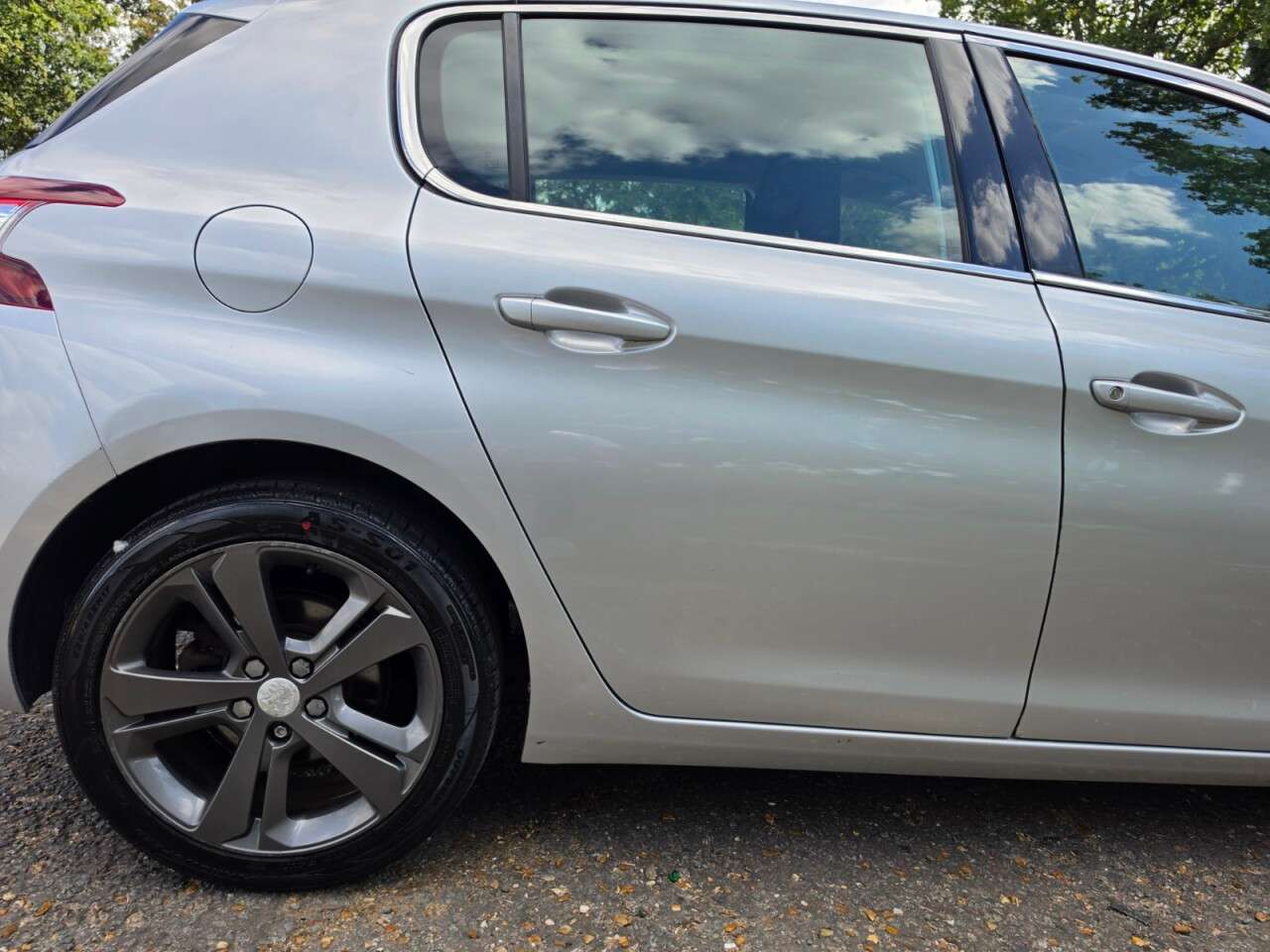 2015 PEUGEOT 308 2015 PEUGEOT 308