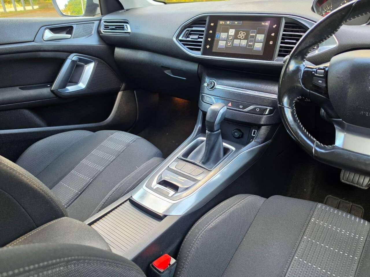 2015 PEUGEOT 308 2015 PEUGEOT 308