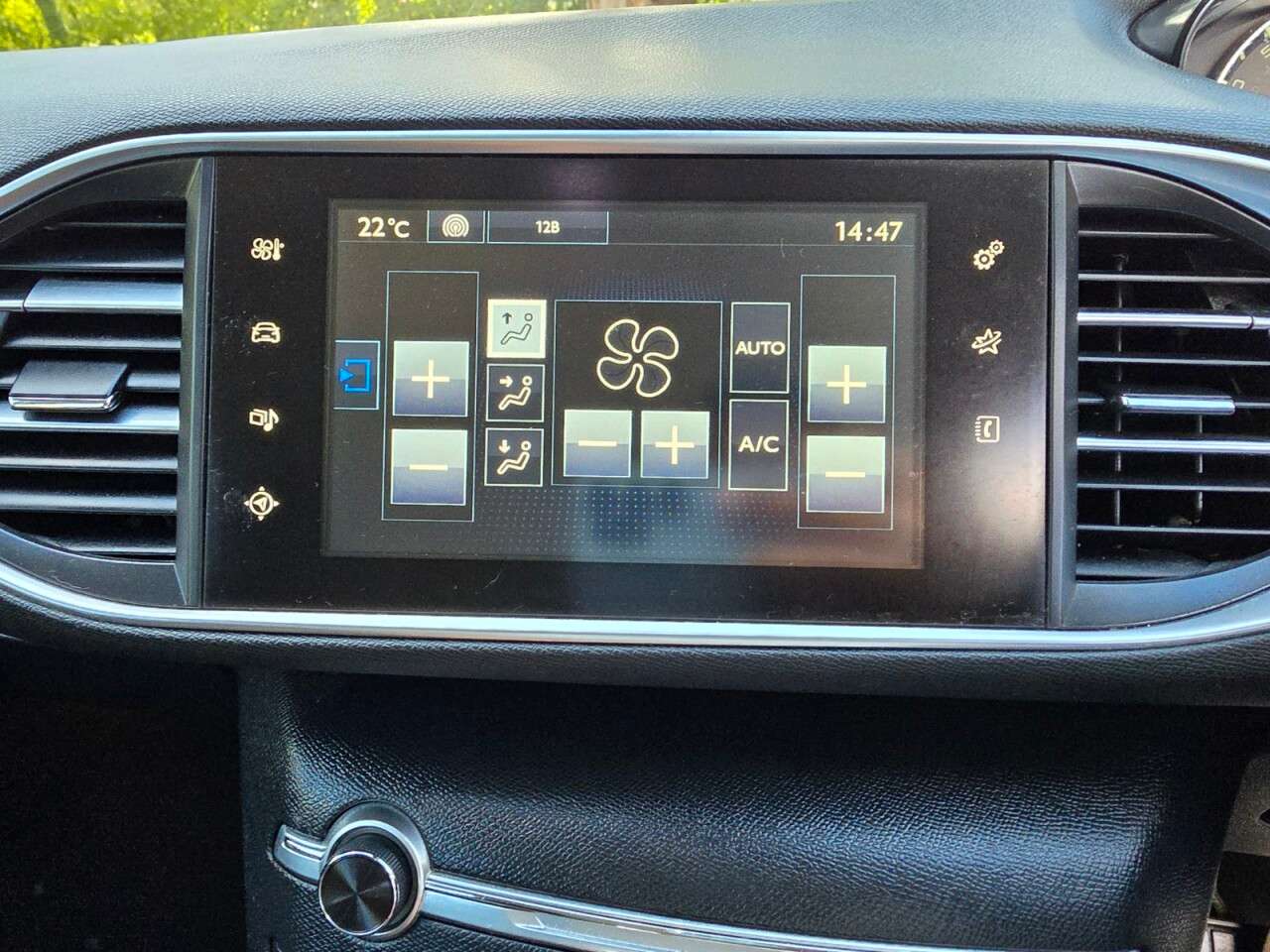 2015 PEUGEOT 308 2015 PEUGEOT 308