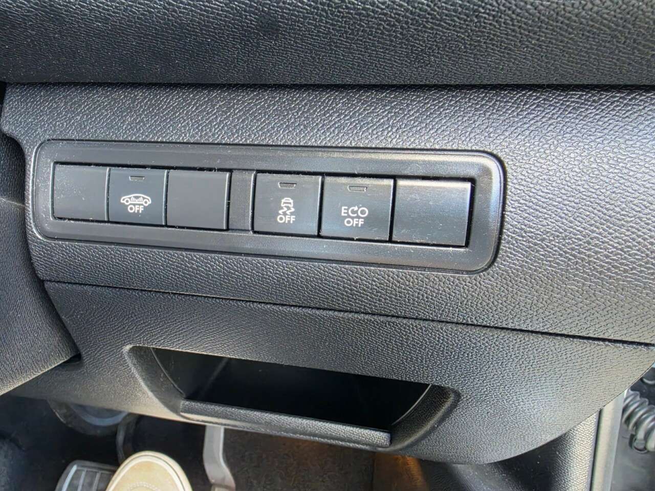 2015 PEUGEOT 308 2015 PEUGEOT 308