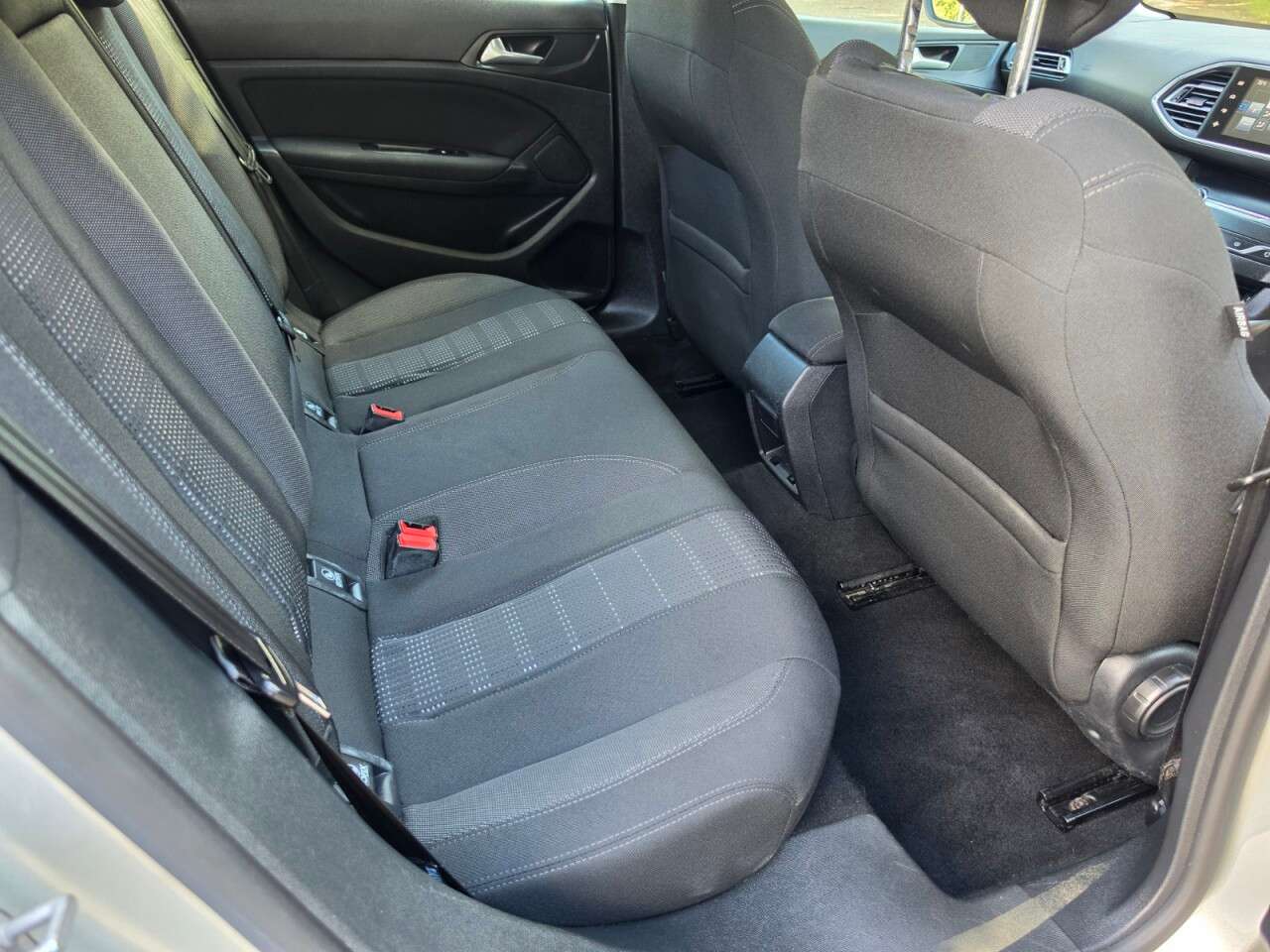 2015 PEUGEOT 308 2015 PEUGEOT 308