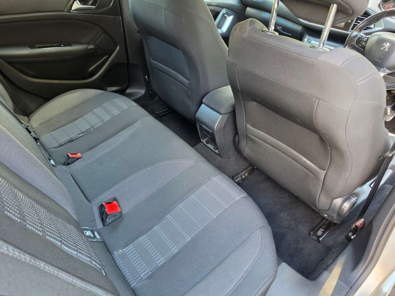2015 PEUGEOT 308 2015 PEUGEOT 308