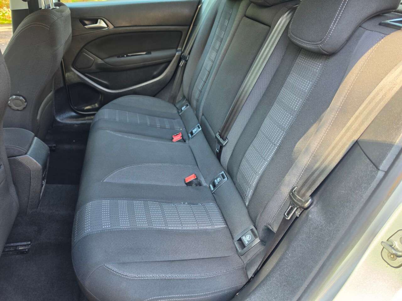 2015 PEUGEOT 308 2015 PEUGEOT 308