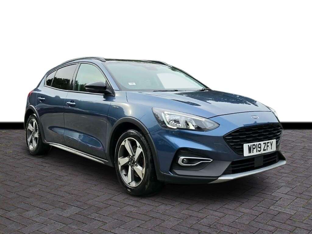 A 2019 FORD FOCUS 1.0T EcoBoost Active Hatchback 5dr Petrol Manual Euro 6 (s/s) (125 ps) 6 mo A 2019 FORD FOCUS 1.0T EcoBoost Active Hatchback 5dr Petrol Manual Euro 6 (s/s) (125 ps) 6 mo