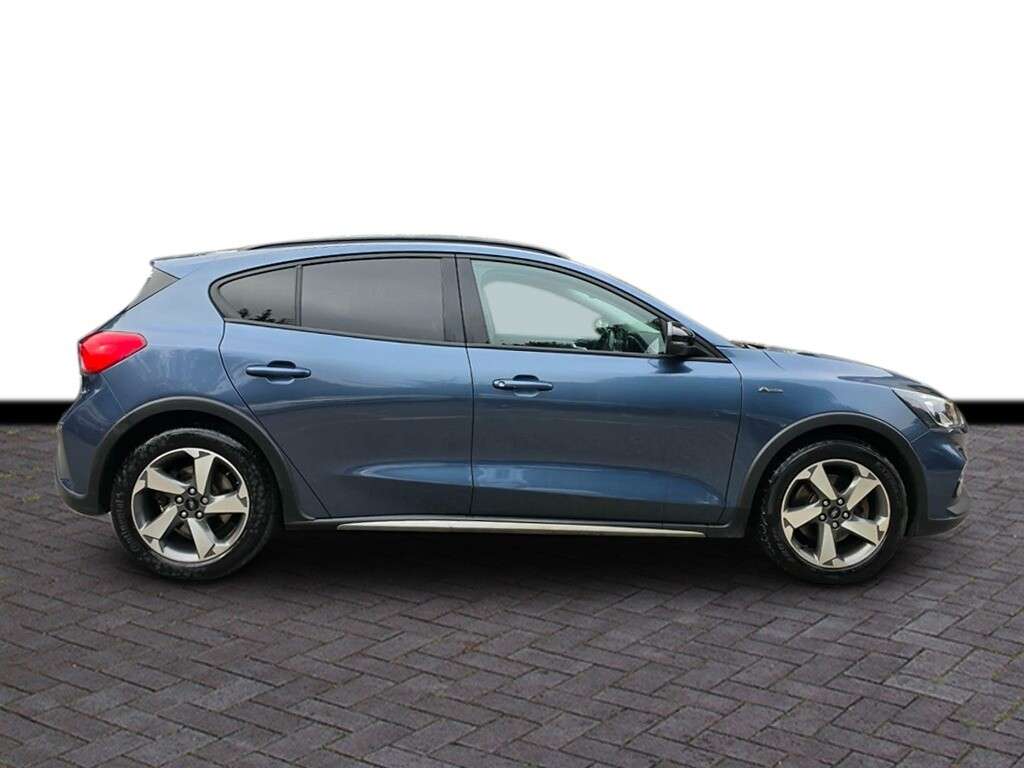 A 2019 FORD FOCUS 1.0T EcoBoost Active Hatchback 5dr Petrol Manual Euro 6 (s/s) (125 ps) 6 mo A 2019 FORD FOCUS 1.0T EcoBoost Active Hatchback 5dr Petrol Manual Euro 6 (s/s) (125 ps) 6 mo