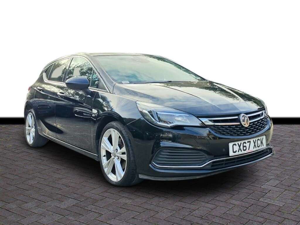 A 2017 VAUXHALL ASTRA 1.6i Turbo SRi VX Line Nav Hatchback 5dr Petrol Manual Euro 6 (s/s) (200 ps A 2017 VAUXHALL ASTRA 1.6i Turbo SRi VX Line Nav Hatchback 5dr Petrol Manual Euro 6 (s/s) (200 ps