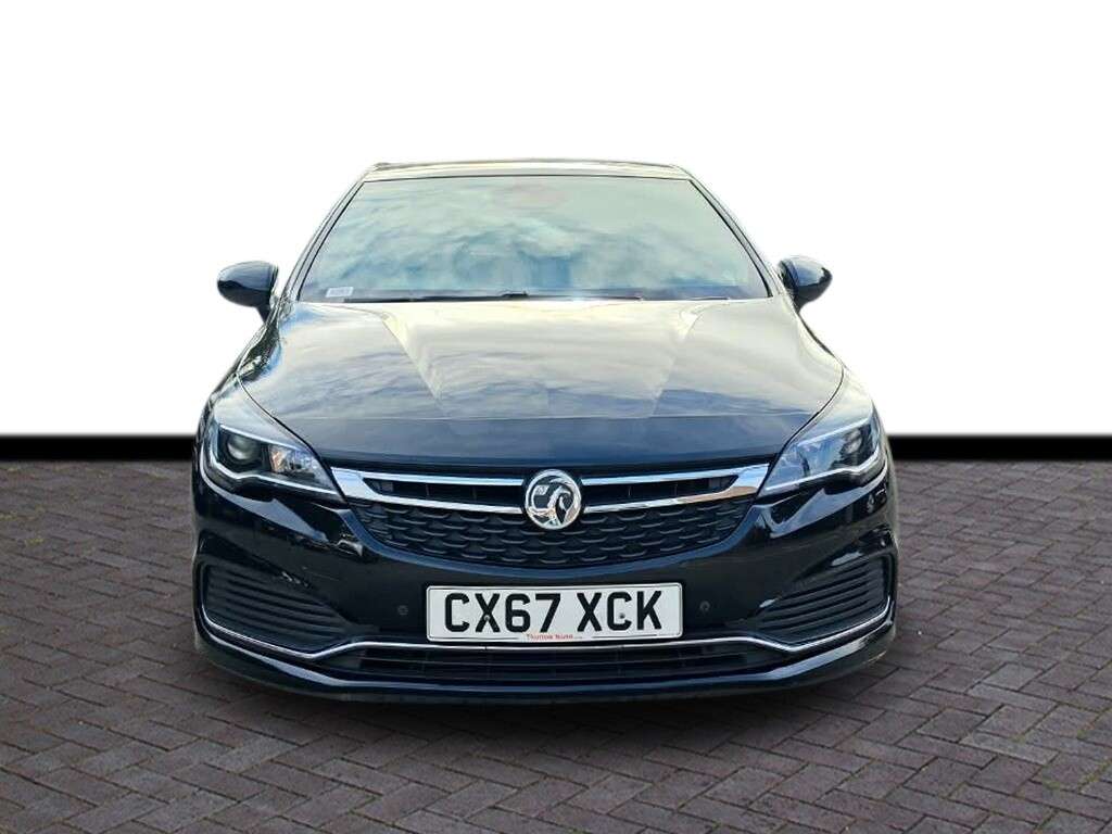 A 2017 VAUXHALL ASTRA 1.6i Turbo SRi VX Line Nav Hatchback 5dr Petrol Manual Euro 6 (s/s) (200 ps A 2017 VAUXHALL ASTRA 1.6i Turbo SRi VX Line Nav Hatchback 5dr Petrol Manual Euro 6 (s/s) (200 ps
