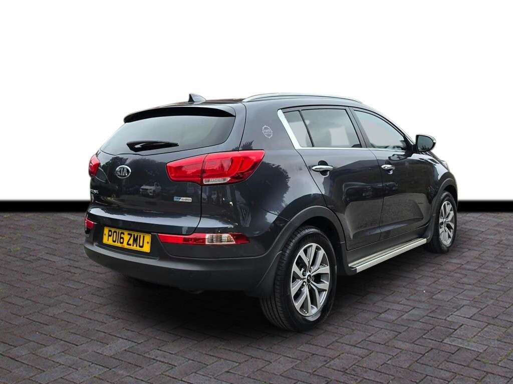 A 2016 KIA SPORTAGE 1.7 CRDi EcoDynamics Axis Edition SUV 5dr Diesel Manual 2WD Euro 6 (s/s) (1 A 2016 KIA SPORTAGE 1.7 CRDi EcoDynamics Axis Edition SUV 5dr Diesel Manual 2WD Euro 6 (s/s) (1