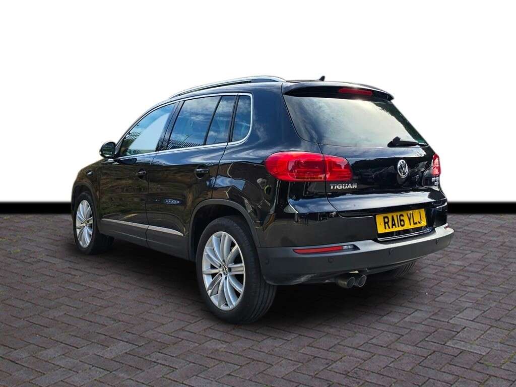A 2016 VOLKSWAGEN TIGUAN 2.0 TDI BlueMotion Tech Match Edition SUV 5dr Diesel Manual 2WD Euro 6 (s/s A 2016 VOLKSWAGEN TIGUAN 2.0 TDI BlueMotion Tech Match Edition SUV 5dr Diesel Manual 2WD Euro 6 (s/s