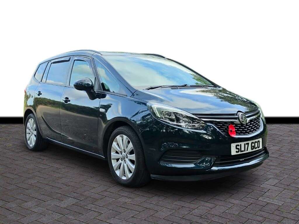 A 2017 VAUXHALL ZAFIRA TOURER DESIGN A 2017 VAUXHALL ZAFIRA TOURER DESIGN