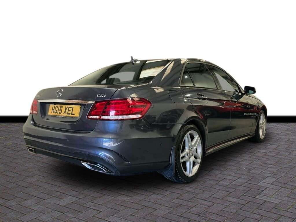 A 2015 MERCEDES-BENZ E CLASS 2.1 E250 CDI AMG Night Edition Saloon 4dr Diesel G-Tronic+ Euro 5 (s/s) (20 A 2015 MERCEDES-BENZ E CLASS 2.1 E250 CDI AMG Night Edition Saloon 4dr Diesel G-Tronic+ Euro 5 (s/s) (20
