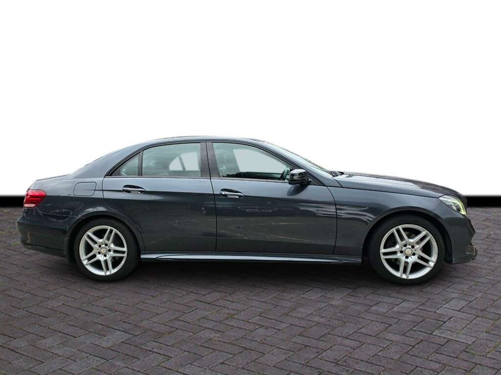 A 2015 MERCEDES-BENZ E CLASS 2.1 E250 CDI AMG Night Edition Saloon 4dr Diesel G-Tronic+ Euro 5 (s/s) (20 A 2015 MERCEDES-BENZ E CLASS 2.1 E250 CDI AMG Night Edition Saloon 4dr Diesel G-Tronic+ Euro 5 (s/s) (20