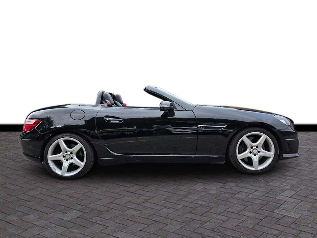 A 2014 MERCEDES-BENZ SLK 2.1 SLK250 CDI AMG Sport Convertible 2dr Diesel G-Tronic+ Euro 5 (s/s) (204 A 2014 MERCEDES-BENZ SLK 2.1 SLK250 CDI AMG Sport Convertible 2dr Diesel G-Tronic+ Euro 5 (s/s) (204