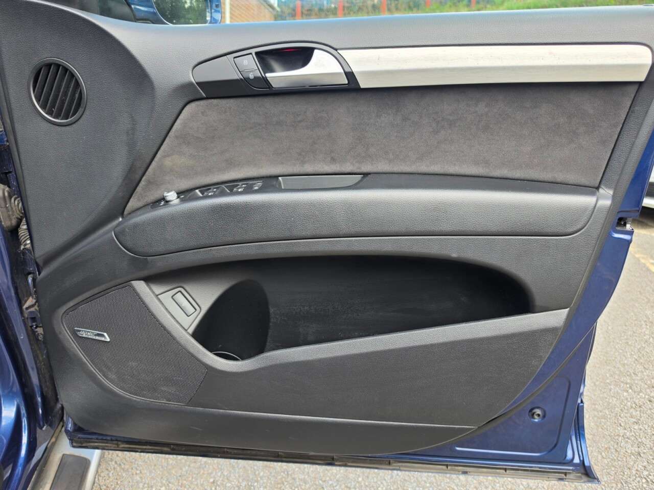 2014 AUDI Q7 2014 AUDI Q7